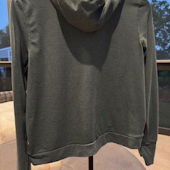 Halo Essential Hoodie - Picture 6 of 10